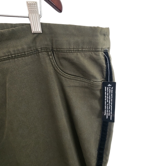 Denim&Co hunter green Women's plus size 3X pants with black pin stripes NWT - Picture 6 of 12